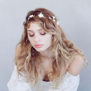 Simple Sugar Blossom Hair Vine